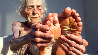 Granny Foot Oil Play - Self Massage Makes Her Horny and Dripping
