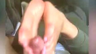 Footfrenzyyx So nice I had to do it twice! Brattyasianfeet