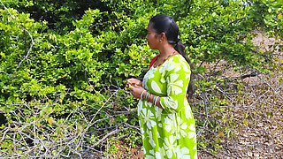 Desi Village Story - Bhabhi used to pluck Karvand fruits from the forest and sell them in the city - hindi audio xxx movies.