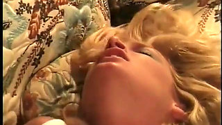 Blonde beautiful cheerleader fucks star player after wild game