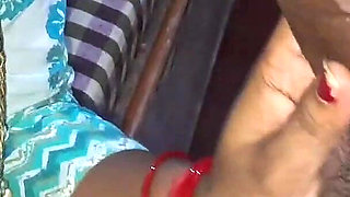 Girlfriend Gives Quick Blowjob