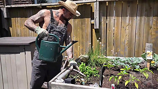 Sexy Elf Mag on a Shaft