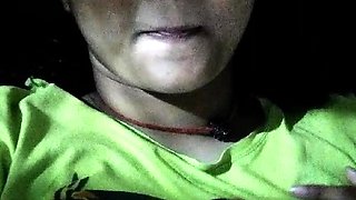 Showing boobs to her Customer- Randi Jayshree