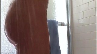 Cute amateur brunette naughty in solo jerking show on camera