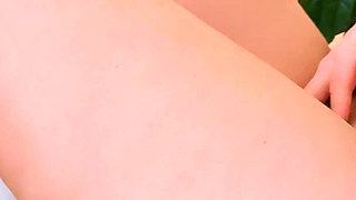 Hot MILF Texts Her Neighbor. Naughty Texts Lead to Orgasm.