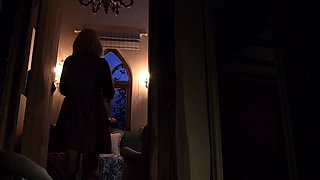 Hot amateur blonde pregnant toying her pussy solo