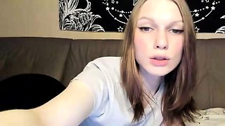 Amateur Webcam Teen Flashes Masturbates