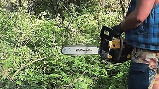 Shameless Jennifer Mendez Caught Peeing in the Woods by a Lumberjack Libor
