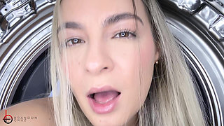 She gets in the washing machine and I take the opportunity to put my dick in her BBC - Brandon Cruz & Lia Tovar