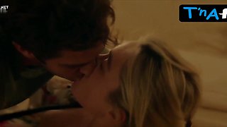Florence Pugh Ass, Bra-stuffers Gig in We Live In Time