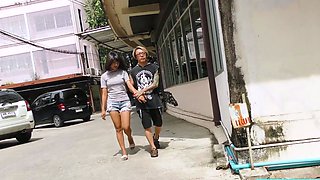 Amateur Thai MILF picked up for a ride