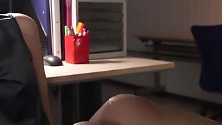 To Wear an Embarrassingly Tight Miniskirt, I Spend Every Day a... Personal Sex Secretary for His Pantyhose Fetish. Chapter.2
