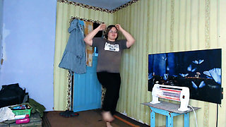 Shaking Our Bellies to Oriental Music