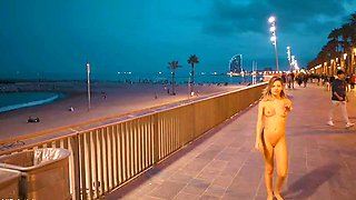 Catia Nude in Public