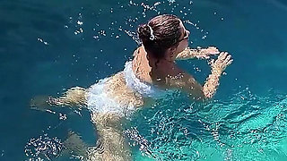 Stepmom Seduced Her Stepson in a Pool