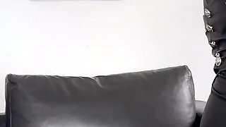 She Arrives with a Plug in Her Ass and She Leaves with a Good Squirt of Cum in Her Mouth!