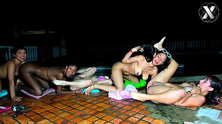 Big Lesbian Caravan Licking Pussy