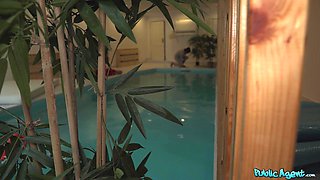 Kety Pearl’s Risky Poolside Passion in Public Glare