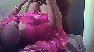 Cheating Desi Aunty in Pink Saree Fucking with Her Neighbour Stepfather