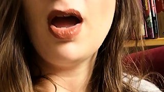 Hot brunette from squirt masturbating on webcam