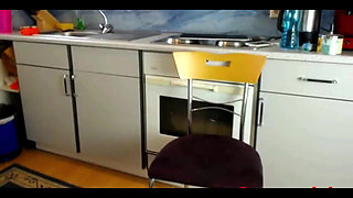 Cute Sexydea Flashing Pussy on Live Webcam