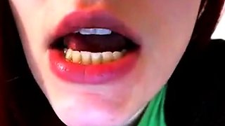 Beautiful Tongue - Amateur Pussy Webcam Solo