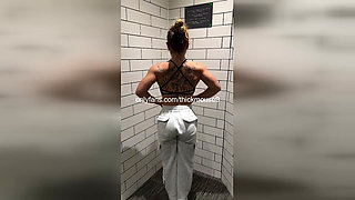 PUSSY FLASH - TEEN'S YOGA ROUTINE GOES WRONG