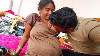 Mere jija muze aapna land dikhaye, unko mere boobies me aapna land dalne me bahot maja aa raha tha - desi village bhabhi globes fuking.