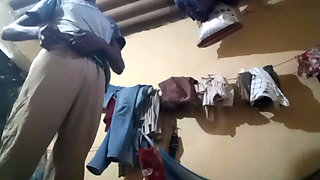 Aaj morning time mein land khada ho gaya building mein desi aunty ki sexy chudai