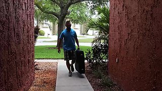 Nookies Massage Guy Fucks Older MILF Ebony