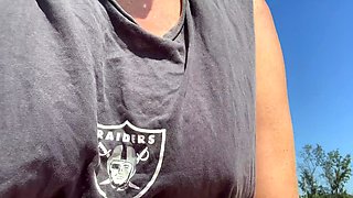 Wifey shows her tits at the beach