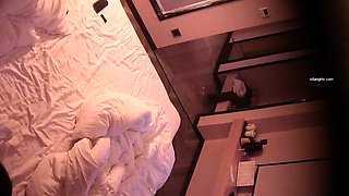 Amateur milf hidden cam