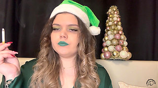 Seductive Elf Smoking Green Lipstick Cig Puffs