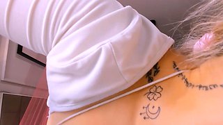 Cute Babe with an Irressistle Body Cam Show