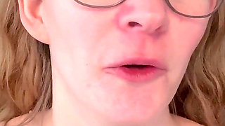 Omg! Absolutely Breaking Taboos! Trying Pee for the First Time!