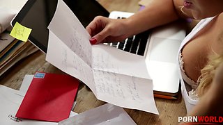 Upper-Class Brit Blonde Bitch Victoria Summers Rides Ryan Ryder's Rod at Party GP1790