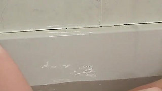 Giantess in the Bath