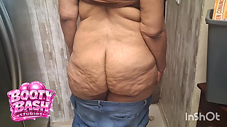 Big Booty BBW Anal Queen Shows off Her Titties