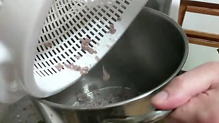 Cum Cooked 3 Leek Chili with Oil Handjob