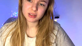 Extreme fingering in a narrow pussy