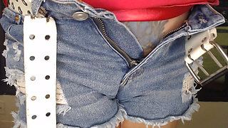 Jean Short Cameltoe