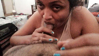 Desi Aunty Kows How to Keep Me Comming for Her Sexual Neds