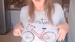 Nice stip dance... finally dancing naked... Have a look at how dancing my big boobs...