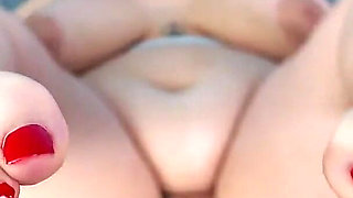 Sweet Girlfriend Discovers Your Foot Fetish - Your GF Sydney Screams Found Your Feet Fetish Porn and Gives You a Blowjob