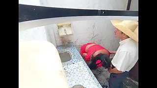 Stepfather fucks busty stepdaughter with big ass in abandoned house