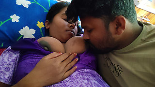 Devar Apni Pregnant Bhabhi Ka Boobs Suking Kar Raha He - Desi Hot Young Bhabhi Beautiful Nipple Suking.