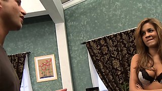 Latina railing blow job on her knees for some molten xxx