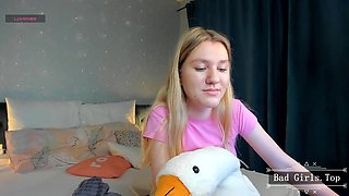 Perfect big ass and natural big boobs blonde skinny teen - Blonde
