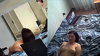 Her fucking with a sex machine is filmed by two ca