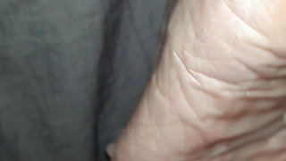 Nylonjunge Inseminates the Soles of My Old Feet